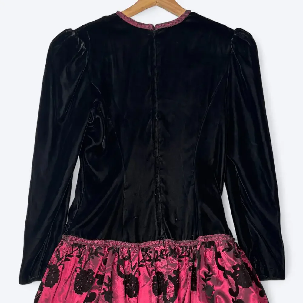 Vintage-Inspired Black & Burgundy Velvet Gothic Dress - Picture 6 of 14